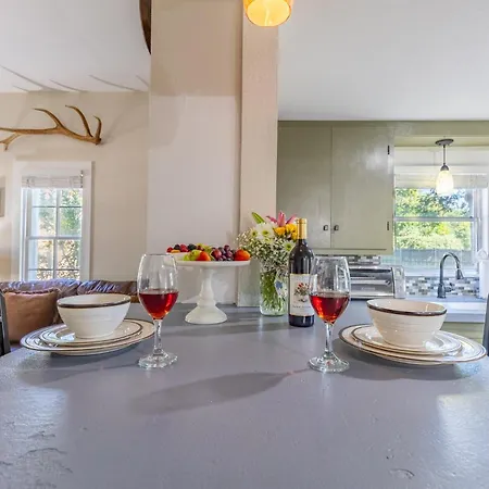 Two Unit Oasis With Two Hot Tubs Villa